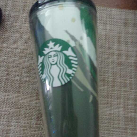 Starbucks 16 oz green tumbler - Picture 1 of 3